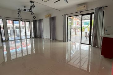 Lukisan @ Alam Impian