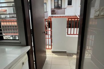 Lukisan @ Alam Impian