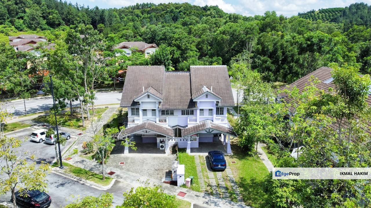 NEWLY PAINTED 2 Sty Semi D House Presint 11 Putrajaya for Sale RM900