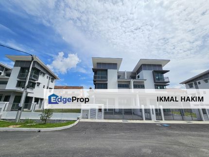 Taman Sentosa Damai Teras Jernang 3 Storey Semi D House For Sale, Selangor, Kajang