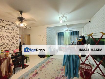 Ground Floor Unit For Sale E-Mas Villa Salak Tinggi Sepang Kitchen Cabinet Ready, Selangor, Sepang