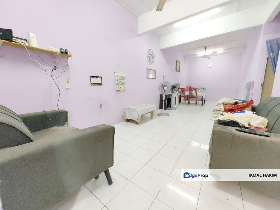 Rumah Untuk Dijual Single Storey Taman Seroja Bandar Baru Salak Tinggi Facing Open, Selangor, Sepang