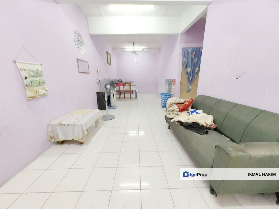 Rumah Untuk Dijual Single Storey Taman Seroja Bandar Baru Salak Tinggi Facing Open, Selangor, Sepang