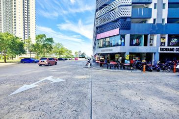 2 Sty Corner Lot Shop Office Savanna Southville City