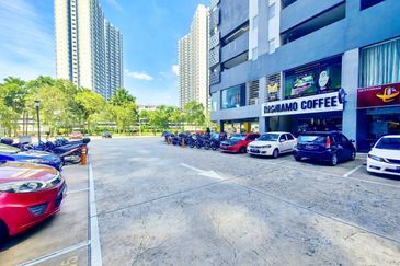 2 Sty Corner Lot Shop Office Savanna Southville City