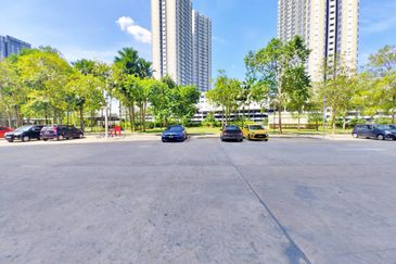 2 Sty Corner Lot Shop Office Savanna Southville City