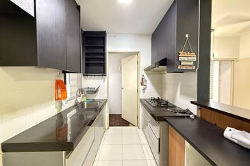 D'Camelia Court Nilai Impian