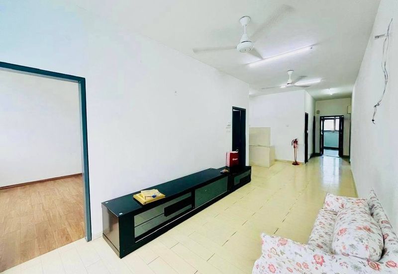 PR1MA Lakefront Homes