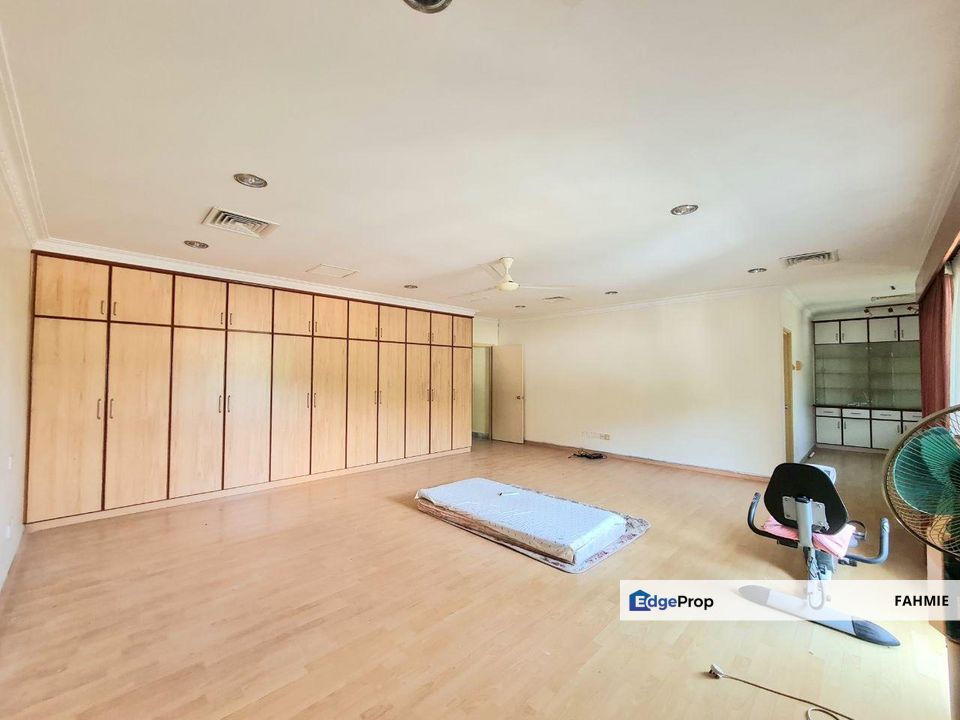 Penthouse. 4 parking lots. Kemensah Villa Condominium. Taman Melawati. , Selangor, Taman Melawati