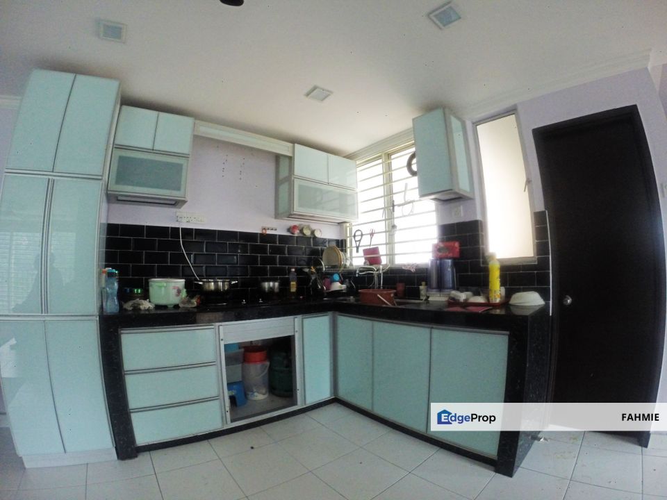 Corner unit. Renovated. Amara Boulevard Residences. Selayang. , Selangor, Selayang