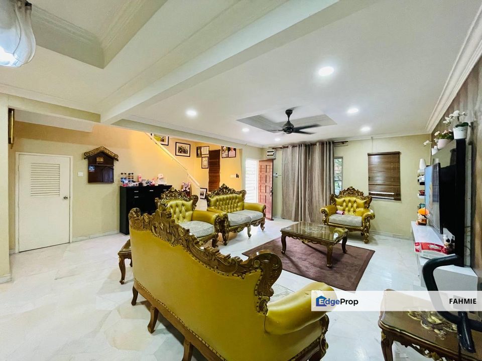 Corner lot. Freehold. Taman Pinggiran USJ. , Selangor, USJ