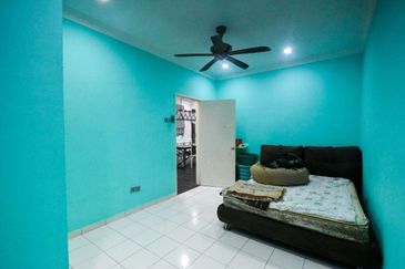 End lot. Fully renovated. Suria Residence. Bandar Sungai Long. Kajang. 