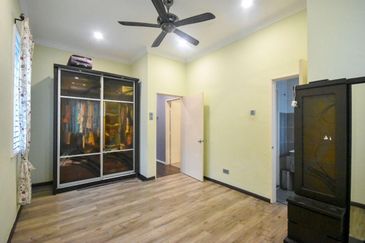 End lot. Fully renovated. Suria Residence. Bandar Sungai Long. Kajang. 