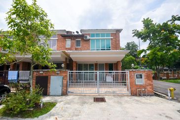 End lot. Fully renovated. Suria Residence. Bandar Sungai Long. Kajang. 
