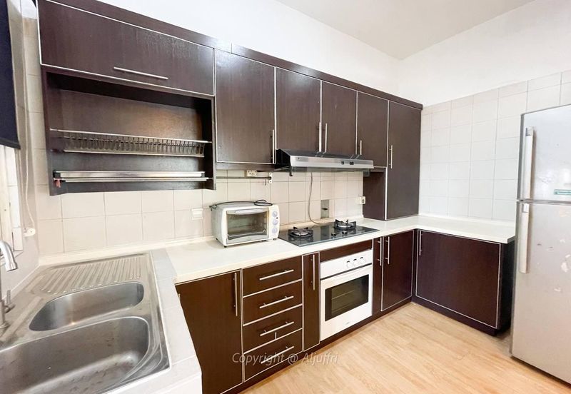 Bungaraya Kondominium, Saujana Subang