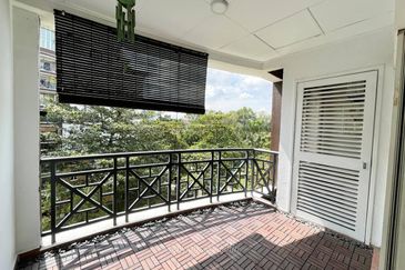 Bungaraya Kondominium, Saujana Subang