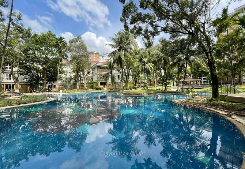 Bungaraya Kondominium, Saujana Subang