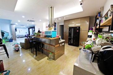 Taman Sri Hijau ( New Green Park )