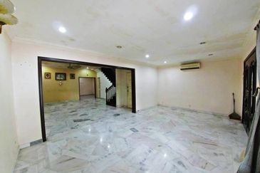 Freehold. Not facing other house. Taman Setiawangsa. 