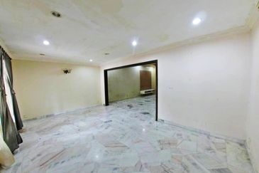 Freehold. Not facing other house. Taman Setiawangsa. 