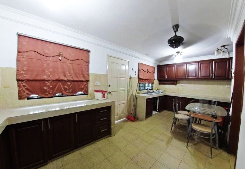 Freehold. Not facing other house. Taman Setiawangsa. 