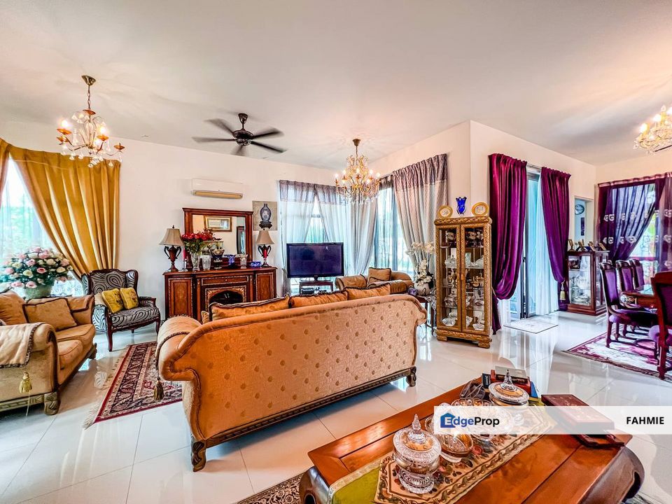 Corner lot. Freehold. Laman Cempaka. Kota Seriemas. , Negeri Sembilan, Nilai