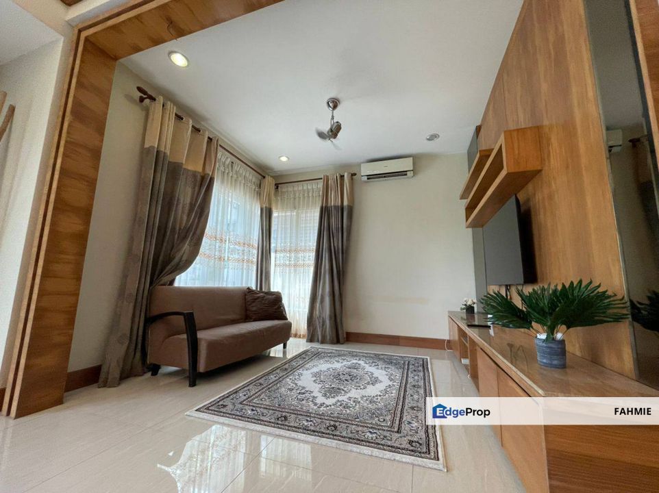 Private pool. Teratai Villas. Kayangan Heights. Shah Alam. , Selangor, Shah Alam