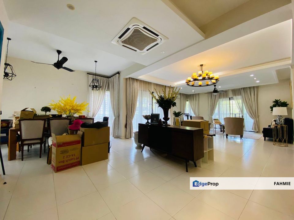 End lot. Not facing other house. Freehold. Clover Park.  Denai Alam., Selangor, Denai Alam