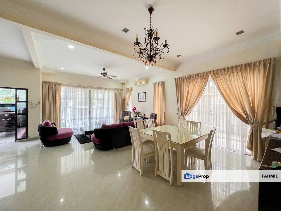 Fully renovated. South facing. Laman Oakleaf. Bukit Antarabangsa. , Selangor, Ulu Kelang