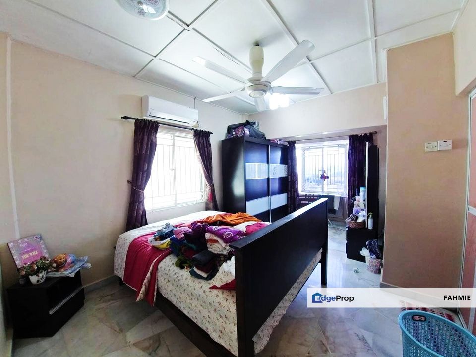 Non bumi lot. Renovated. Hijau Ria Apartment. Kepong. , Kuala Lumpur, Kepong