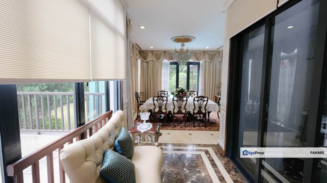 Freehold. With private pool. The Enclave. Bukit Jelutong. , Selangor, Bukit Jelutong