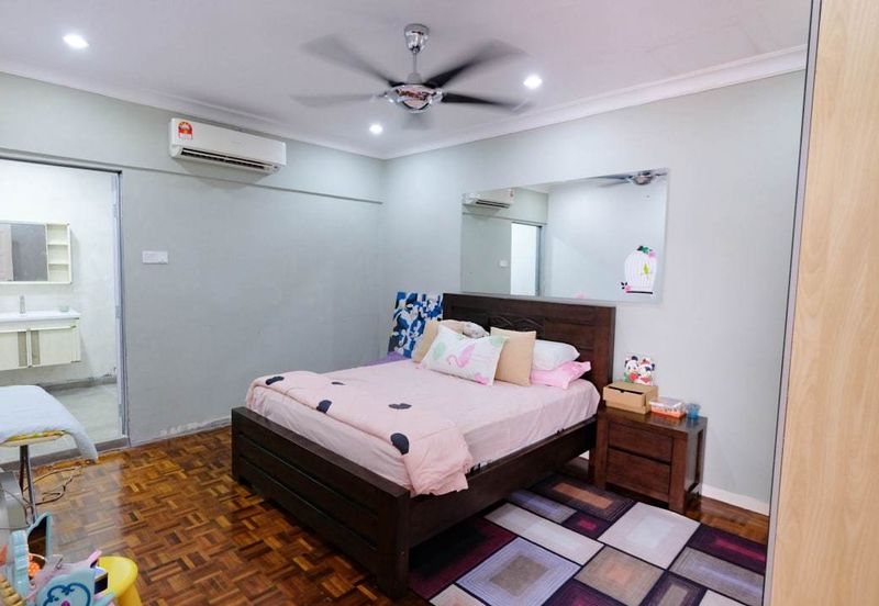 Bungalow on hillside with magnificent view of Bukit Melawati. Taman Melawati. 