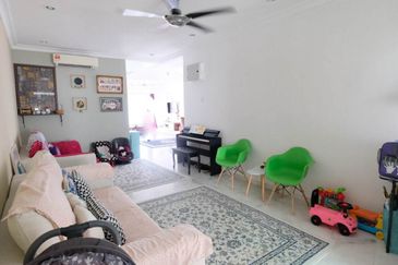 Bungalow on hillside with magnificent view of Bukit Melawati. Taman Melawati. 