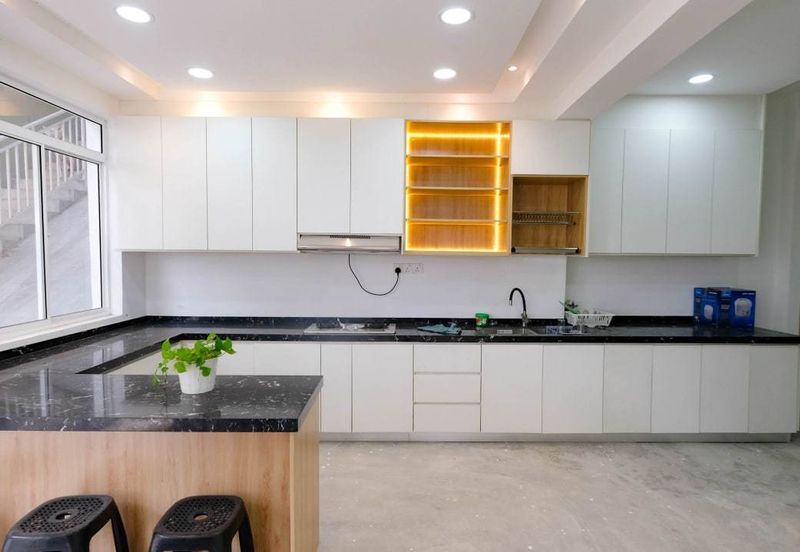 Bungalow on hillside with magnificent view of Bukit Melawati. Taman Melawati. 