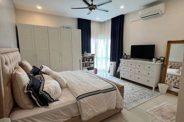 Lake Vista Residence