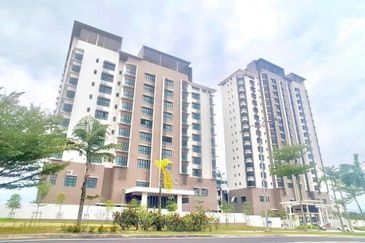 Lake Vista Residence