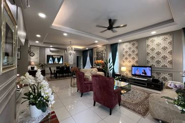 Freehold. Fully renovated. 1080 Residence. Kajang. 