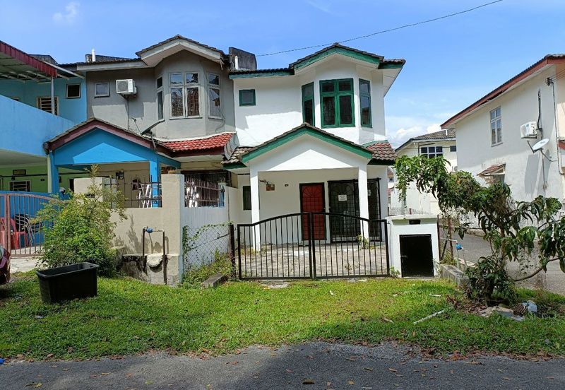 Taman Saujana Puchong