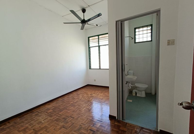 Taman Saujana Puchong