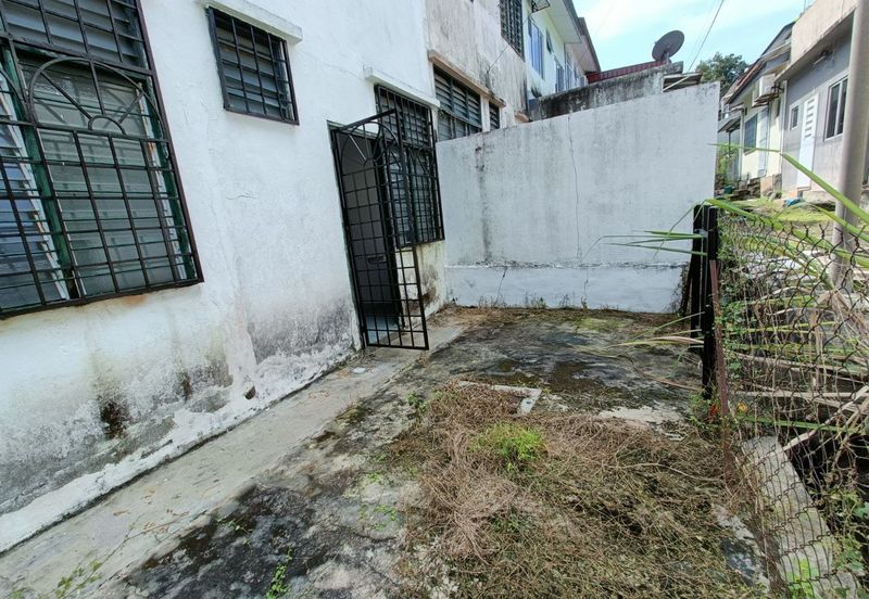 Taman Saujana Puchong