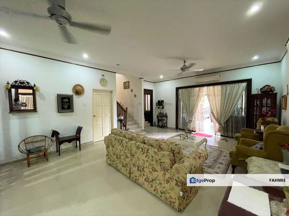 Fully renovated. Jalan Kristal. Seksyen 7. Shah Alam. , Selangor, Shah Alam