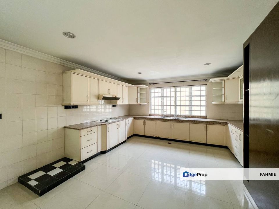 Non bumi lot. Renovated. Seksyen 14. Petaling Jaya. , Selangor, Petaling Jaya