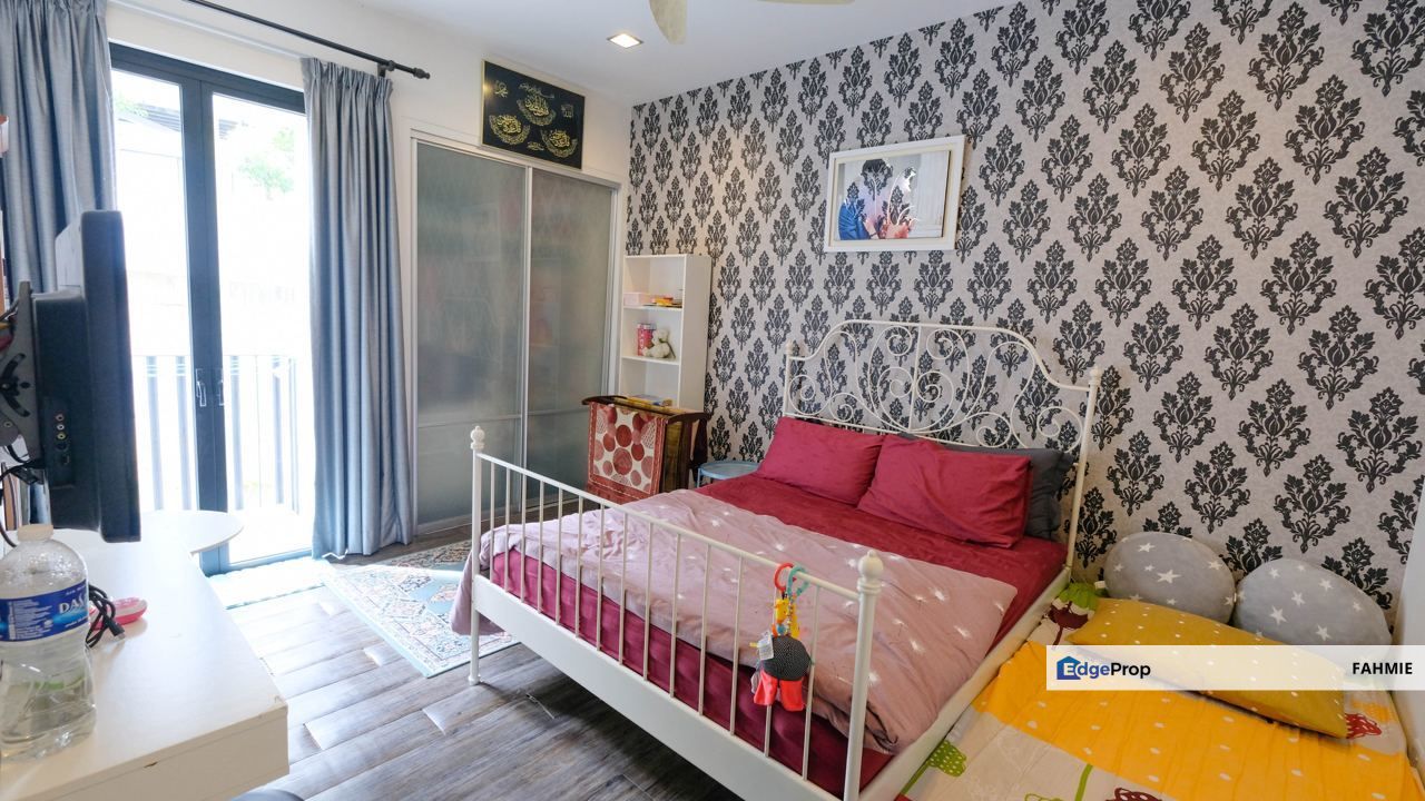 Freehold. Level 1. 20trees Apartment. Taman Melawati. , Selangor, Taman Melawati