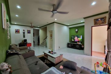 Freehold. Fully renovated. Taman Bukit Subang. Shah Alam. 