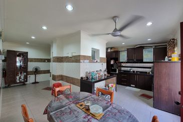 Freehold. Fully renovated. Taman Bukit Subang. Shah Alam. 