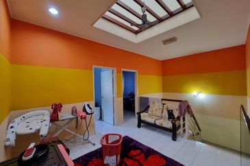 Freehold. Fully renovated. Taman Bukit Subang. Shah Alam. 