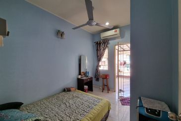 Freehold. Fully renovated. Taman Bukit Subang. Shah Alam. 