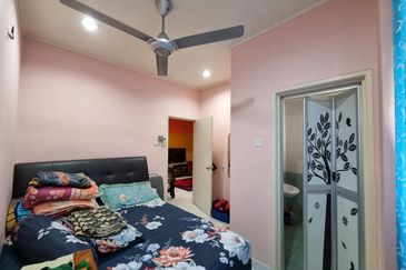 Freehold. Fully renovated. Taman Bukit Subang. Shah Alam. 