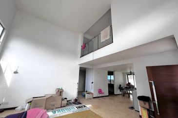 Corner lot. Non bumi lot. Huge land area. Laman Permai. Subang Bestari.