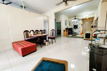 Platinum Hill Condo Pv8